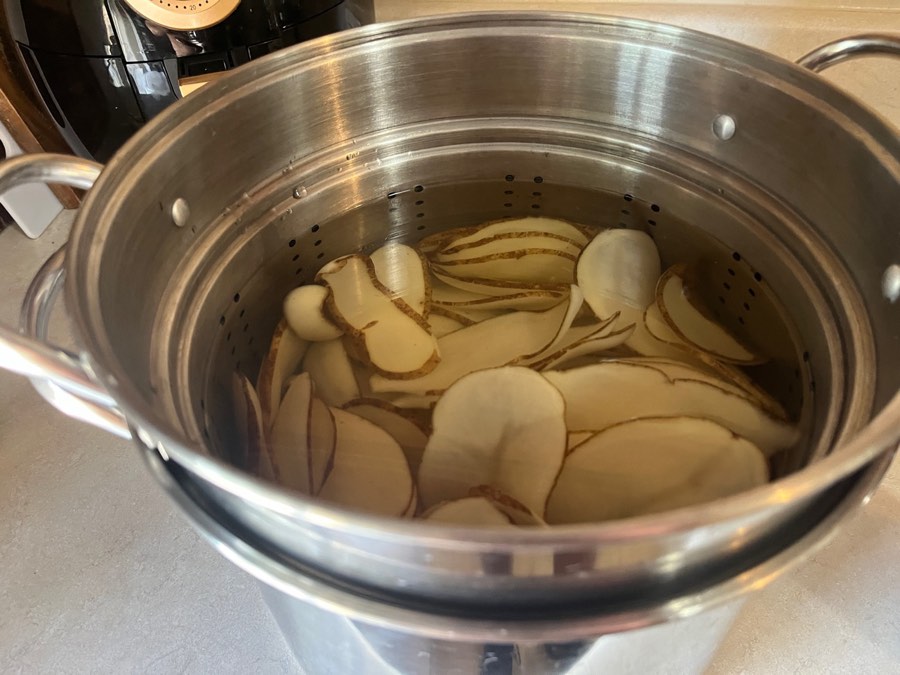 Chips happily sitting in water so they don’t get icky from exposure to air.